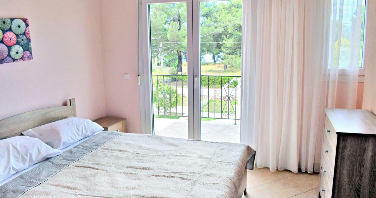 Villa Lily Skala Rachoni  エクステリア 写真